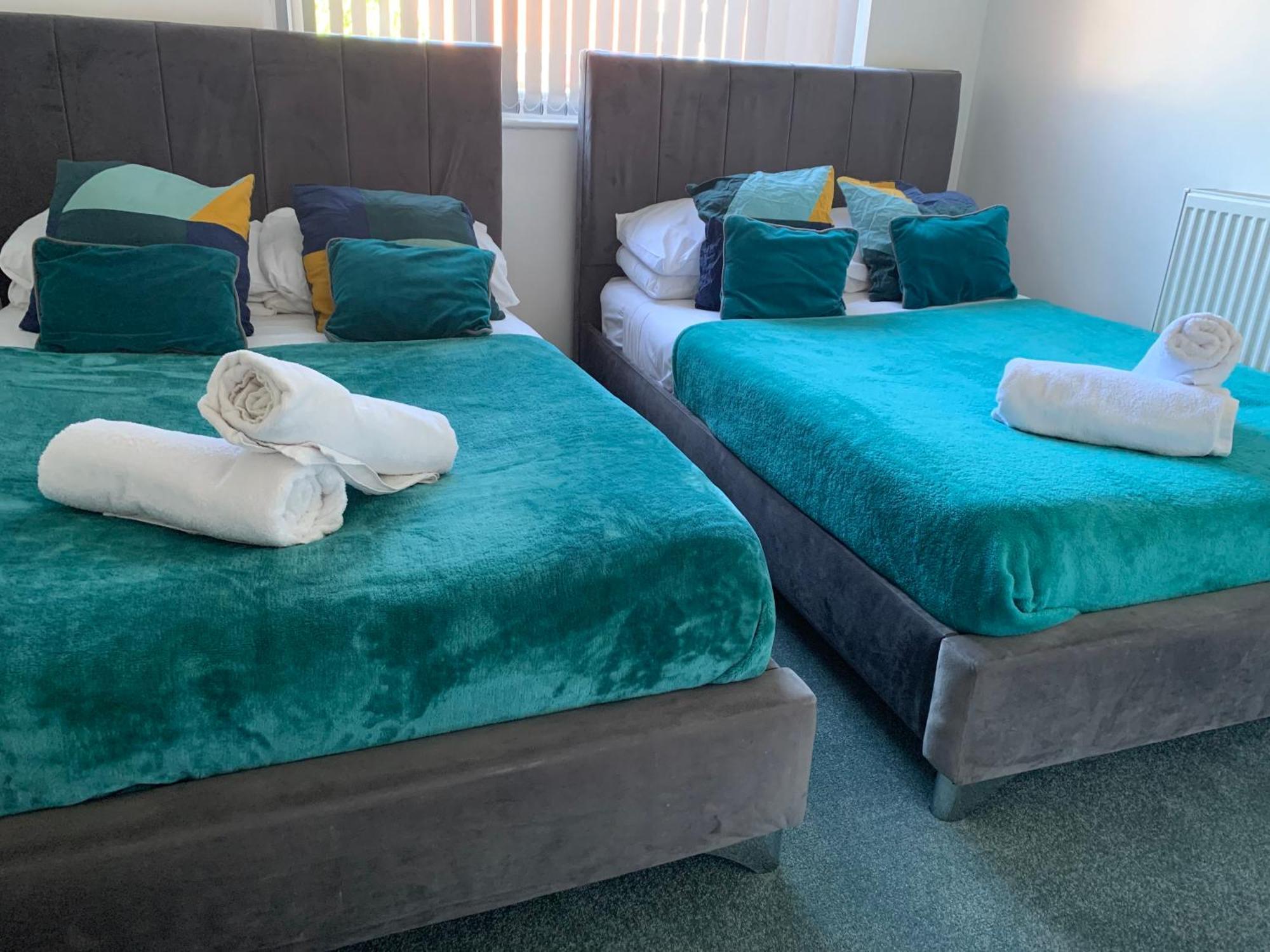 Tudors Esuites Two Bedroom *