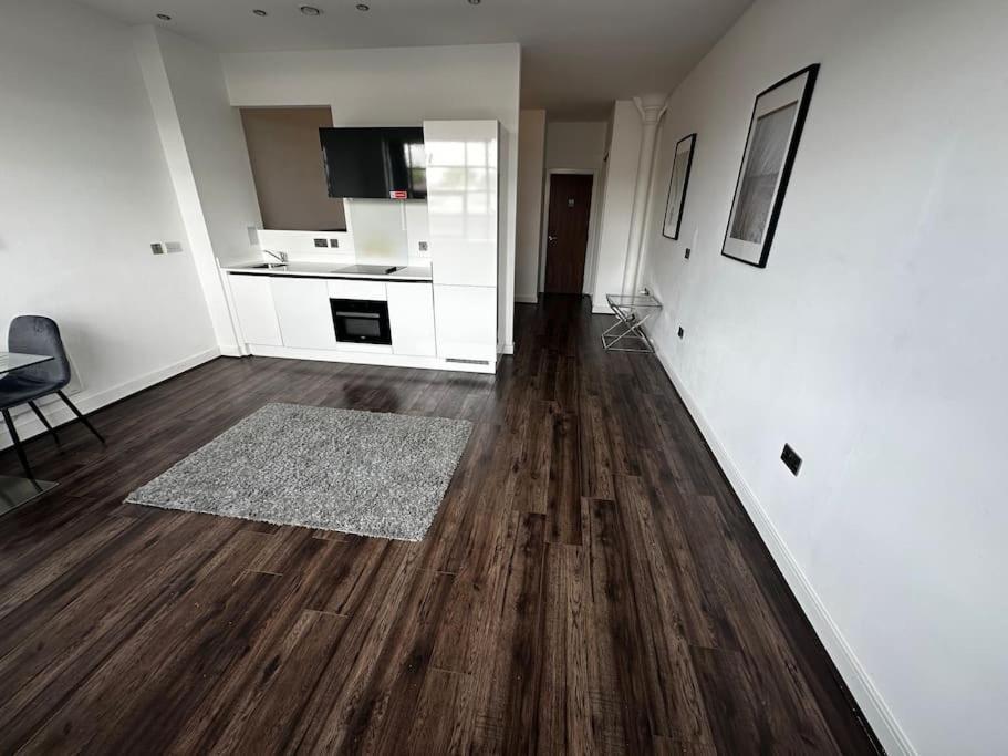 Apartment 342 Stunning One Bedroom