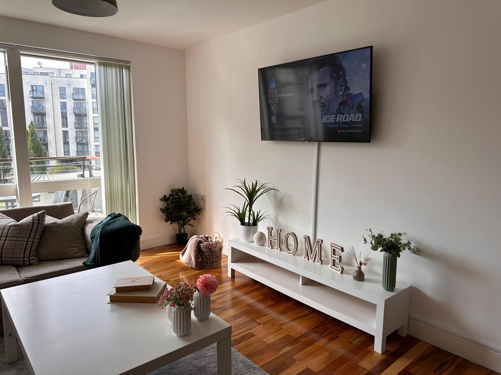Apartment Centrally Located 1br Near Edg Cricket, Of Bham, Priory Hospital & Cannon Hill Park *