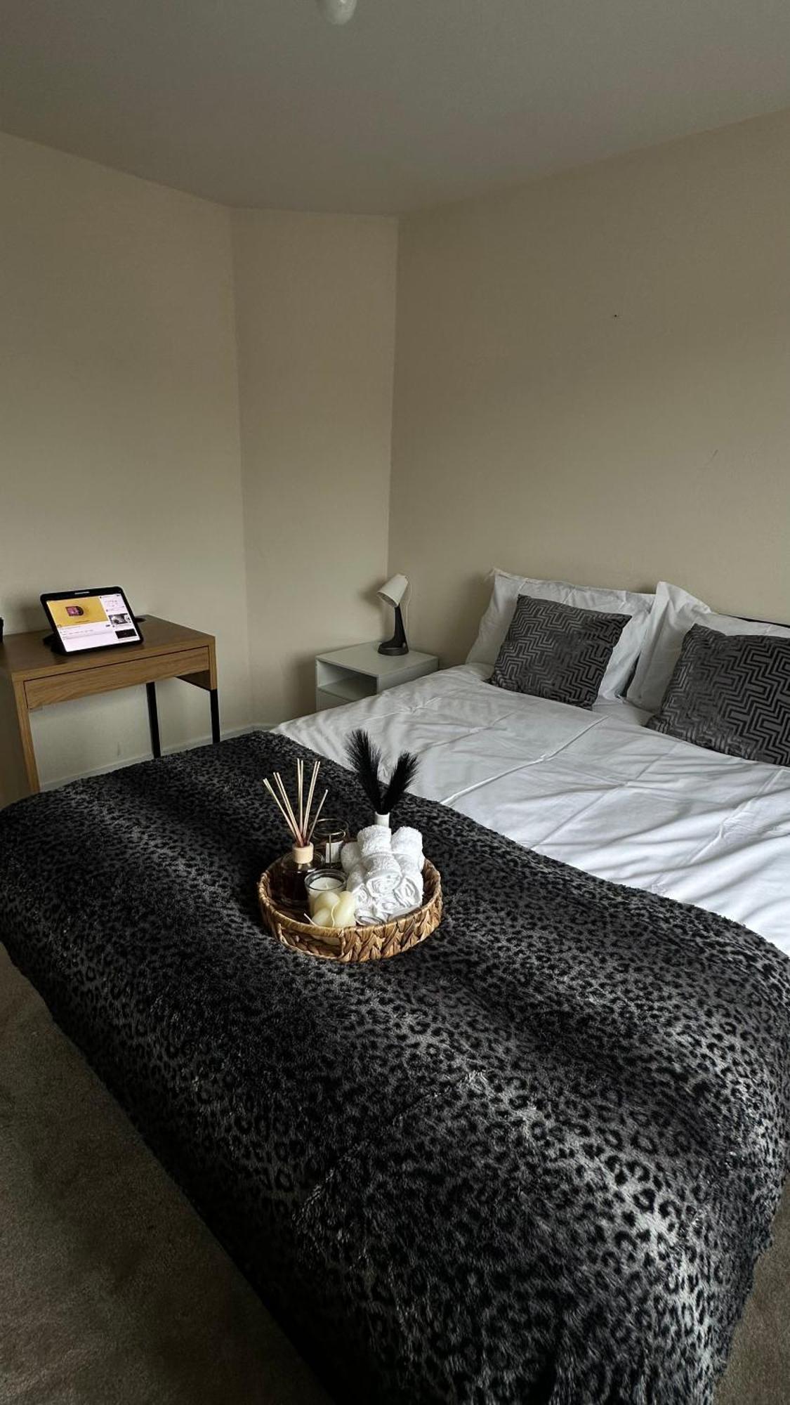 Modern 2 Bed, In The Heart Of Apartment *