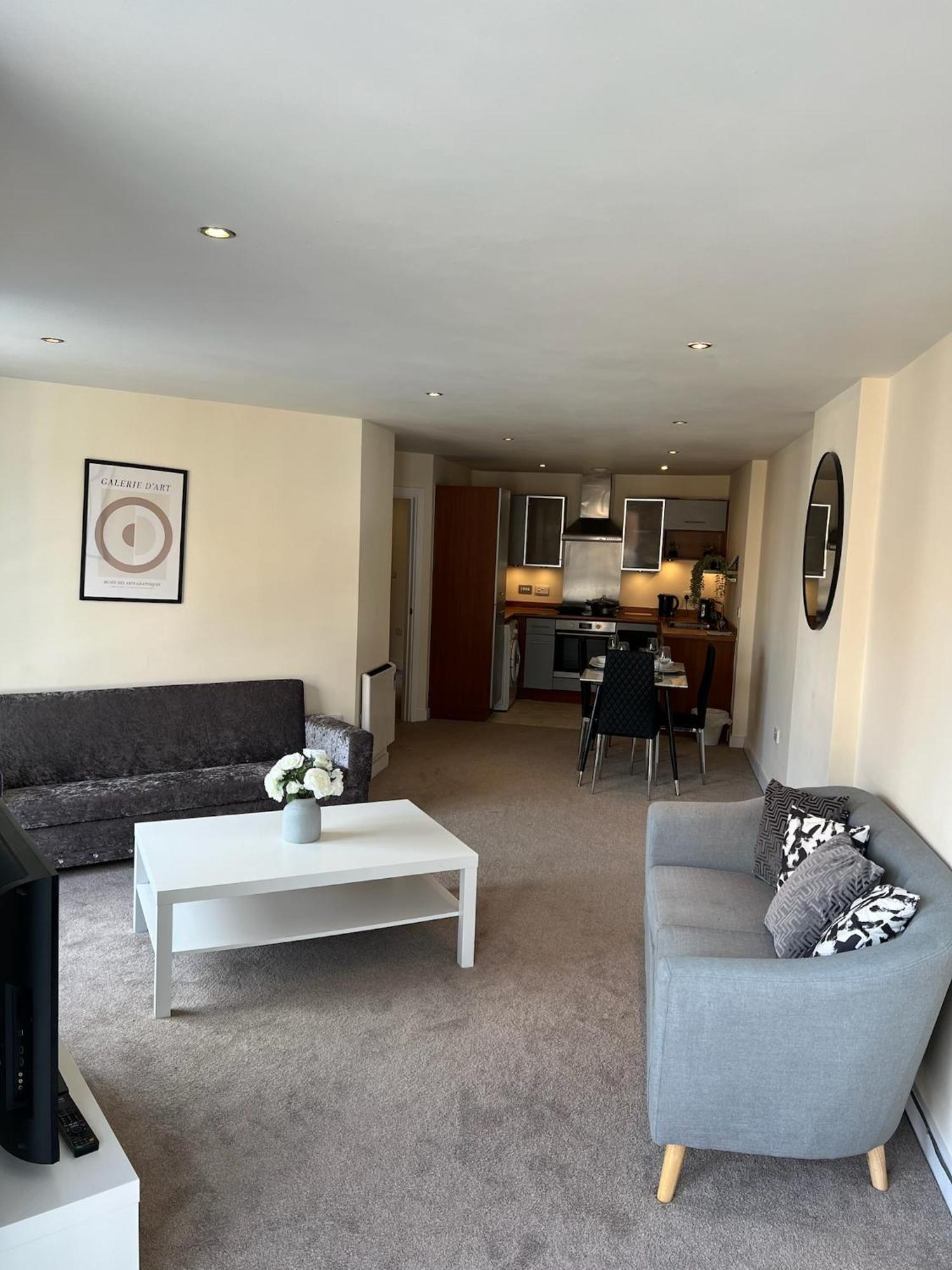 Modern 2 Bed, In The Heart Of