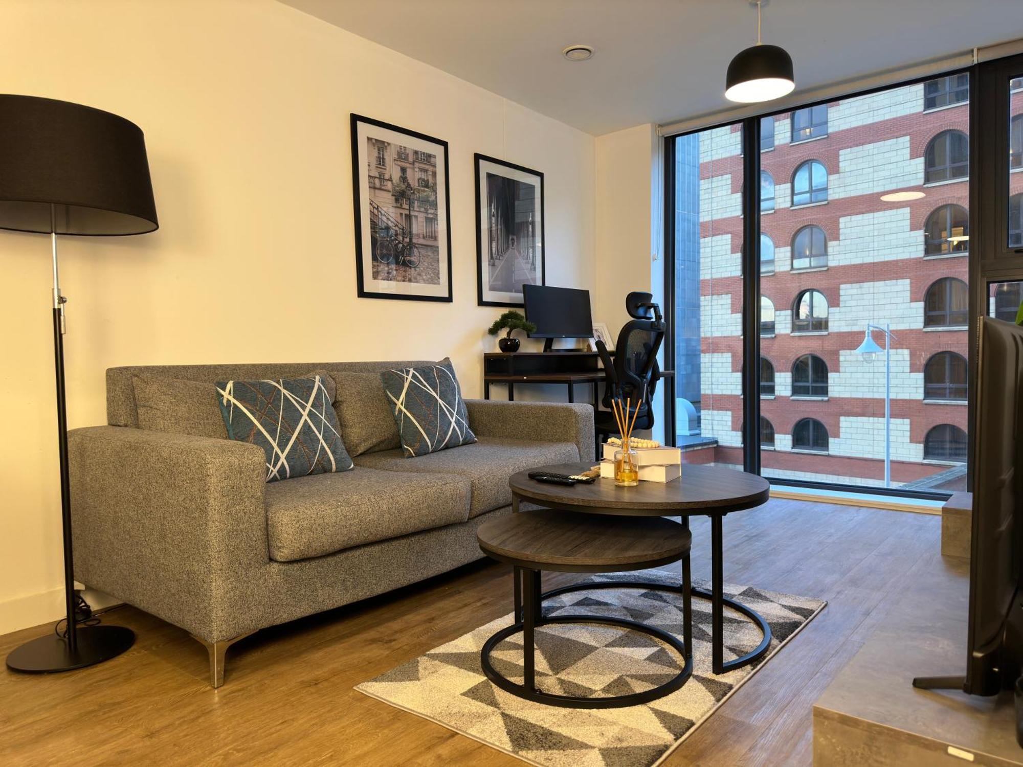 Cozy Centre With Free Parking And Free Gym *