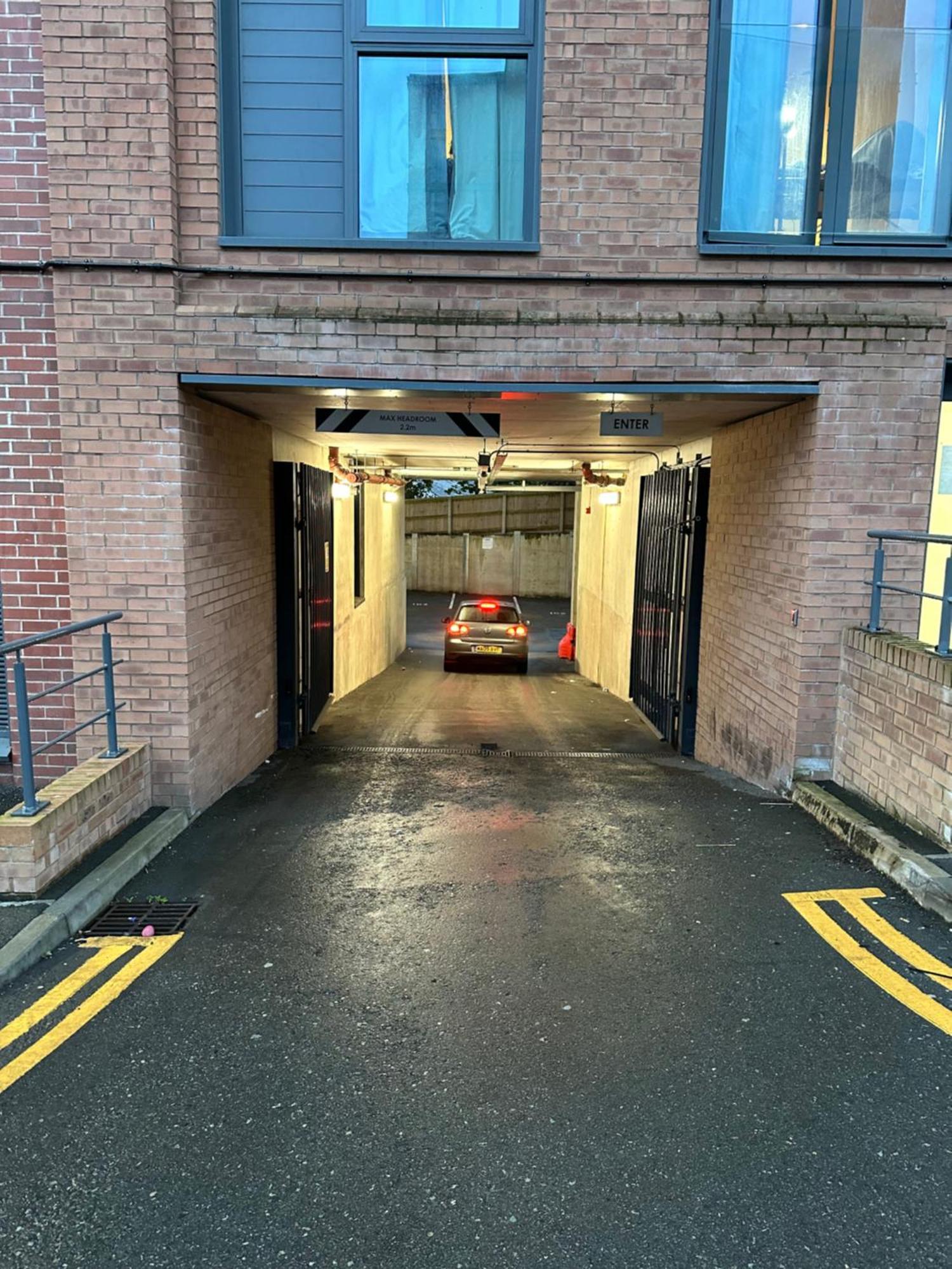Cozy Centre With Free Parking And Free Gym