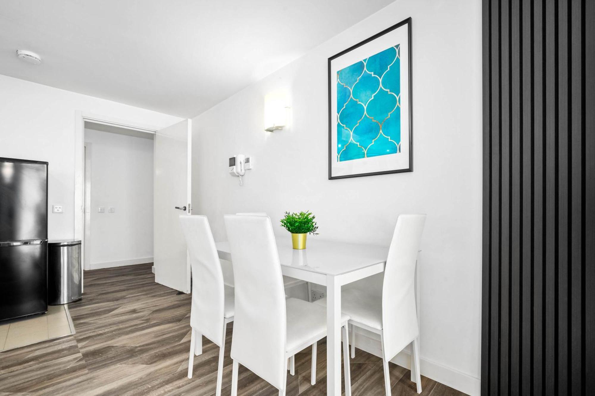 Open Plan - Centre - 2 Bedrooms - Rated - 54qc Apartment Birmingham