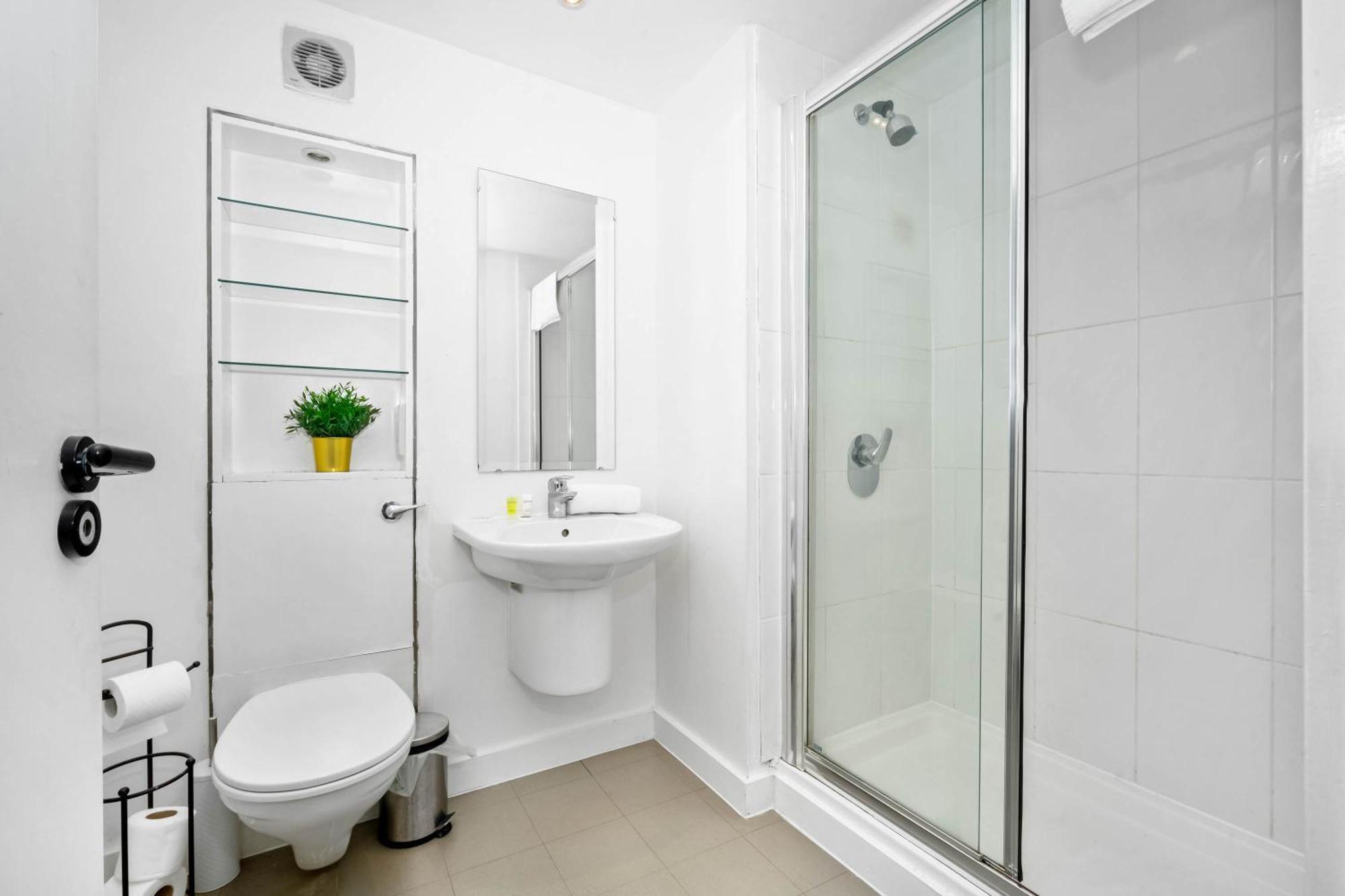 Apartment Open Plan - Centre - 2 Bedrooms - Rated - 54qc Birmingham