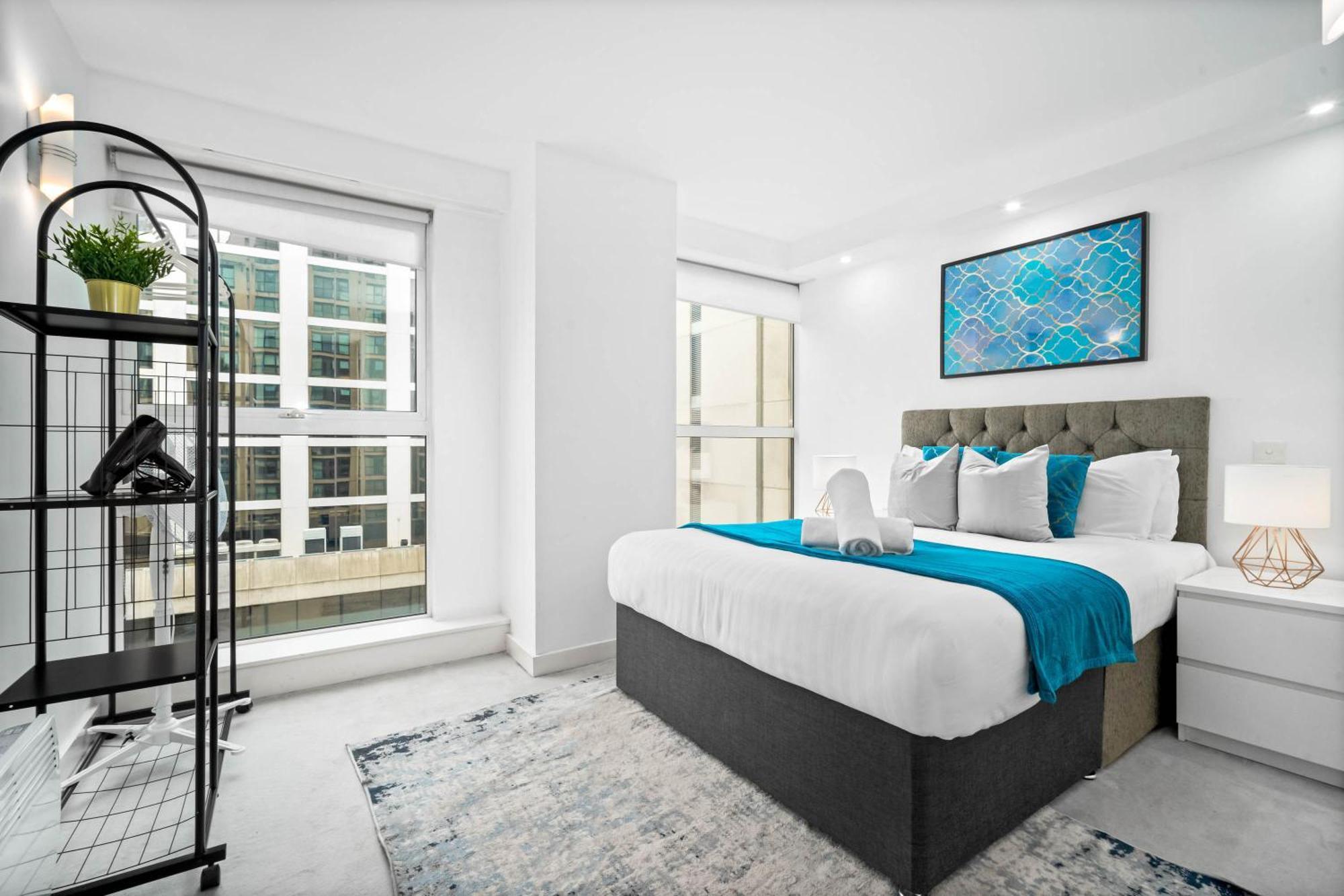 Open Plan - Centre - 2 Bedrooms - Rated - 54qc Apartment
