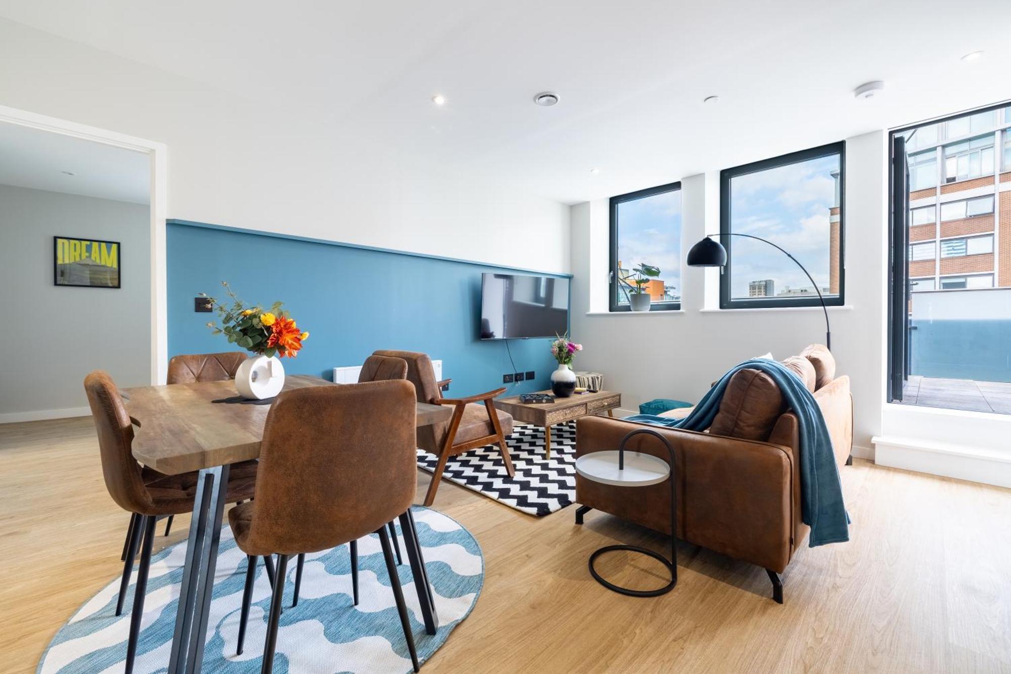 Kula Birmingham - New Street Station Apartment