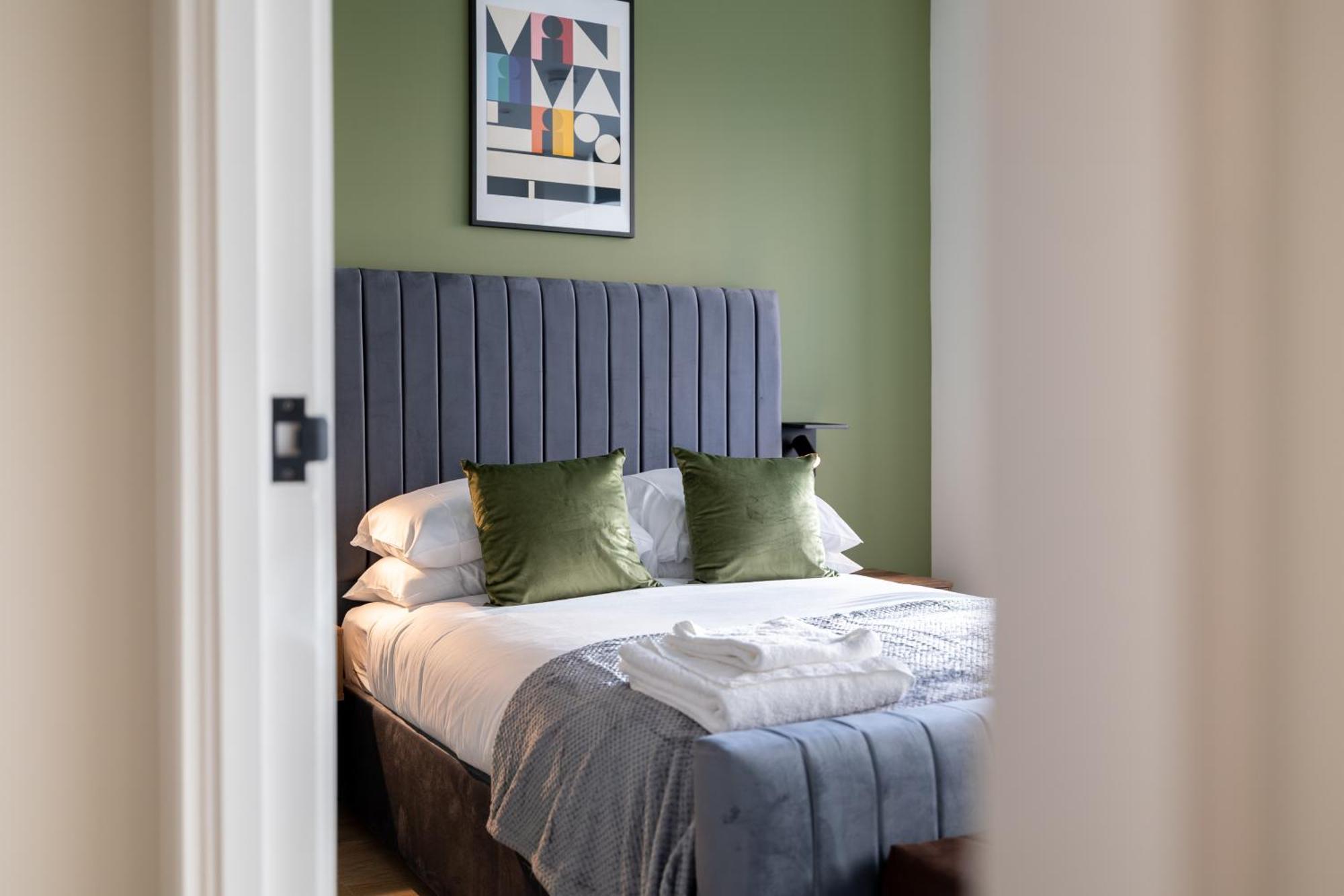 Kula Birmingham - New Street Station Apartment