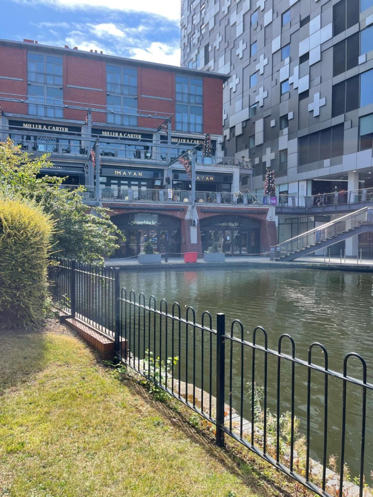 Canal Side Living Apartment Birmingham