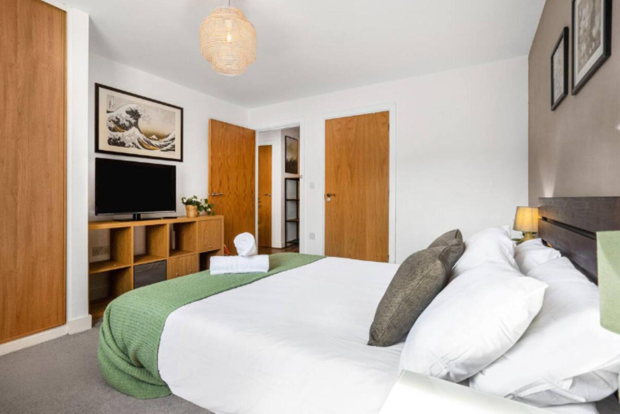 Apartment Oriental 2 Bed 2 Bath Netflix And Free Parking, Games- Maihom Birmingham