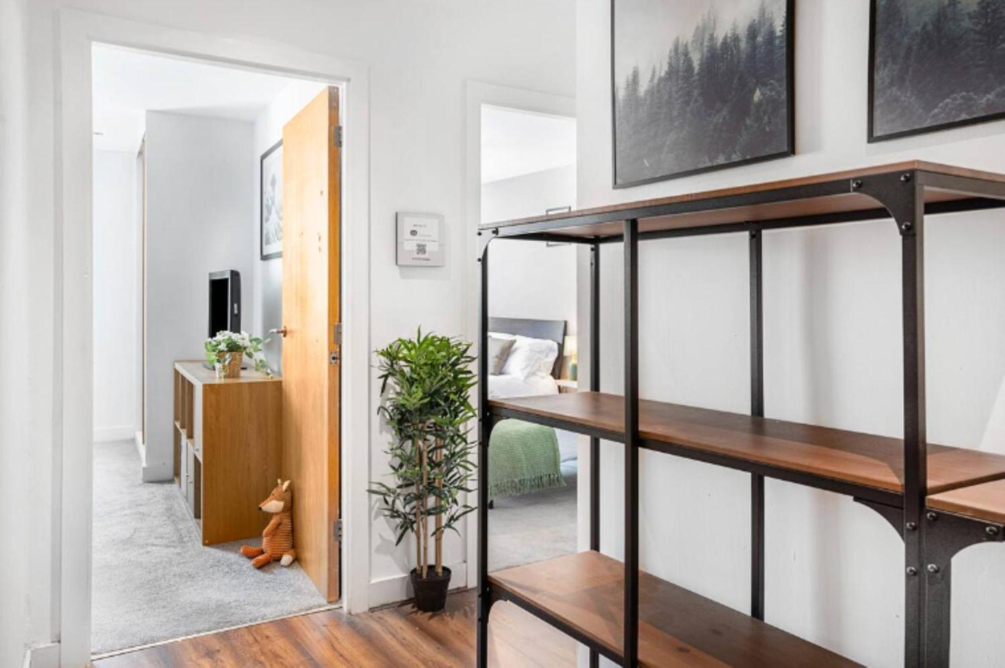 Oriental 2 Bed 2 Bath Netflix And Free Parking, Games- Maihom * Birmingham