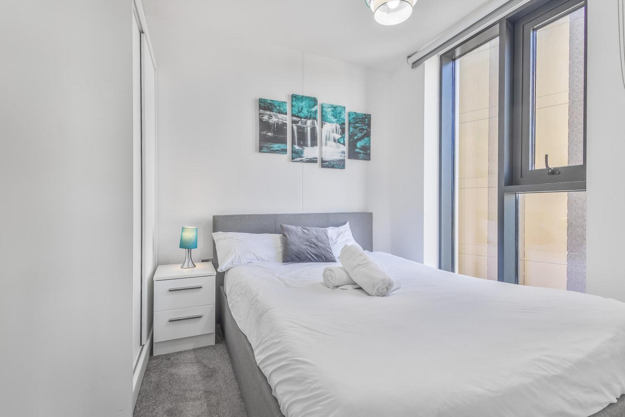 Luxury 2 Bedroom Apartment, On Broad Street! Apartment *