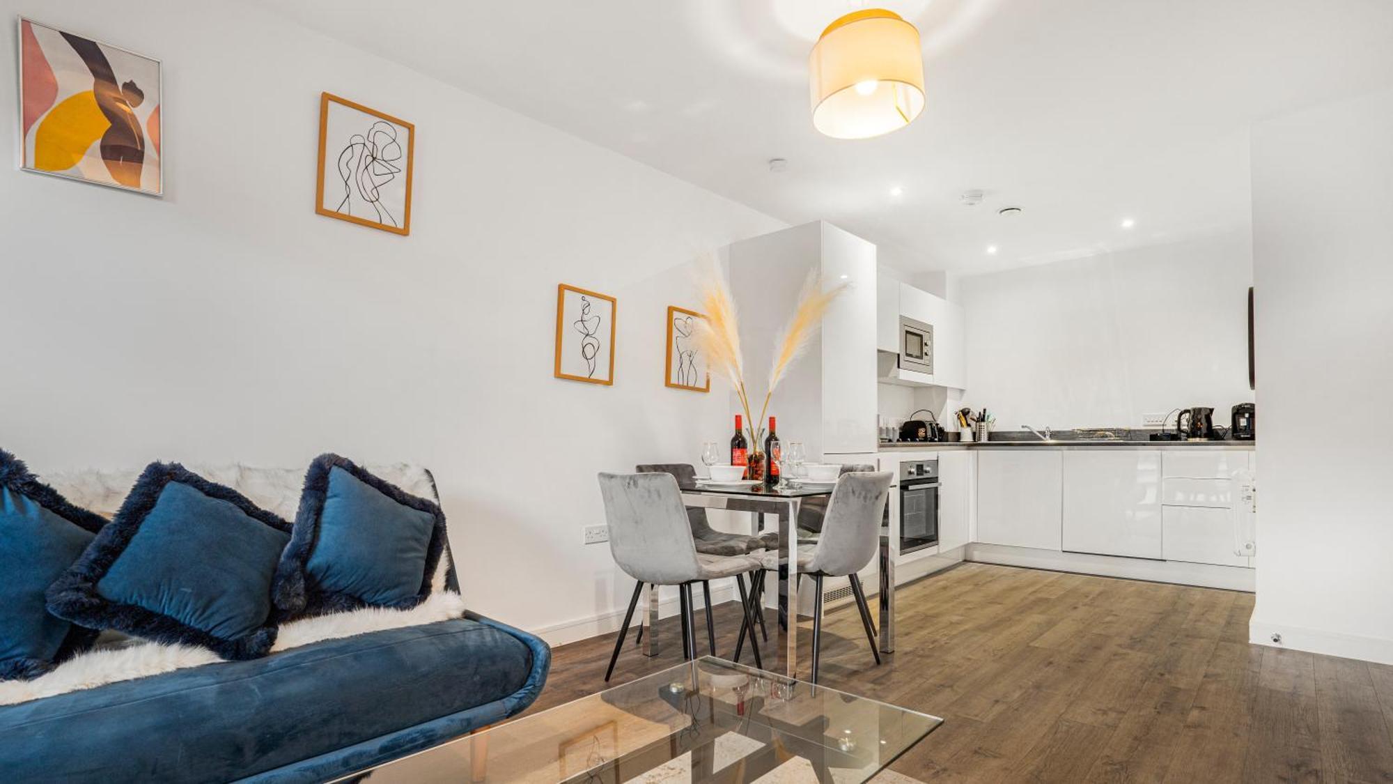 Apartment Oceanic Bliss: 2 Bed 2 Bath + Free Park + Netflix *