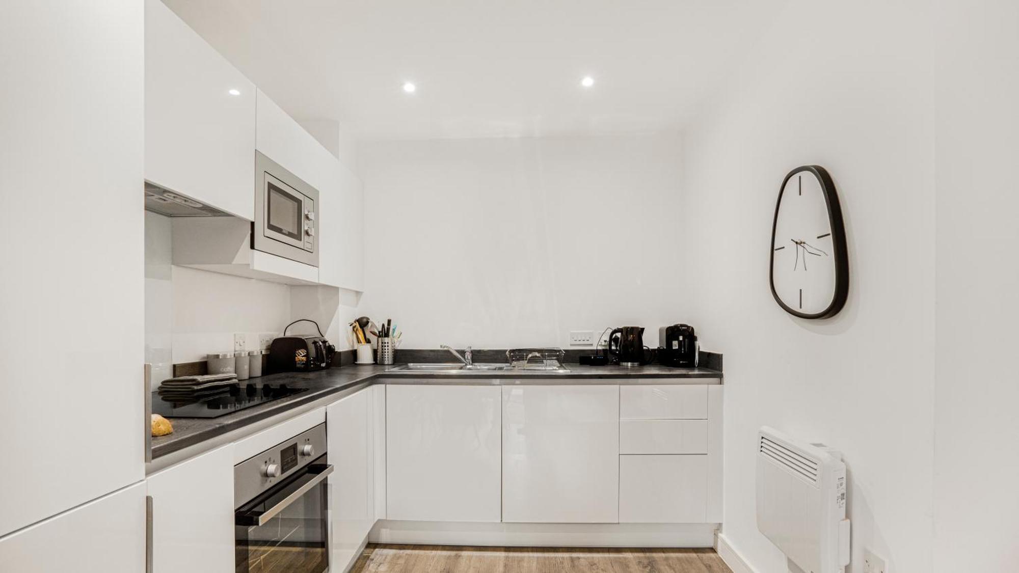 Apartment Oceanic Bliss: 2 Bed 2 Bath + Free Park + Netflix *