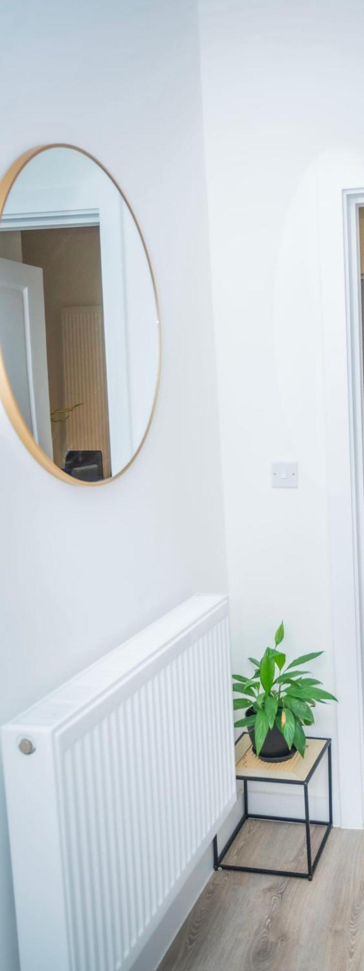 The Parkes A Stylish 3br House With Free Parking, 5 Mins From Close To The Edgbaston Stadium, The Hippodrome, Uob, Aston And Bcu, China Town, Kings Heath Bhx Airport And Much Holiday home