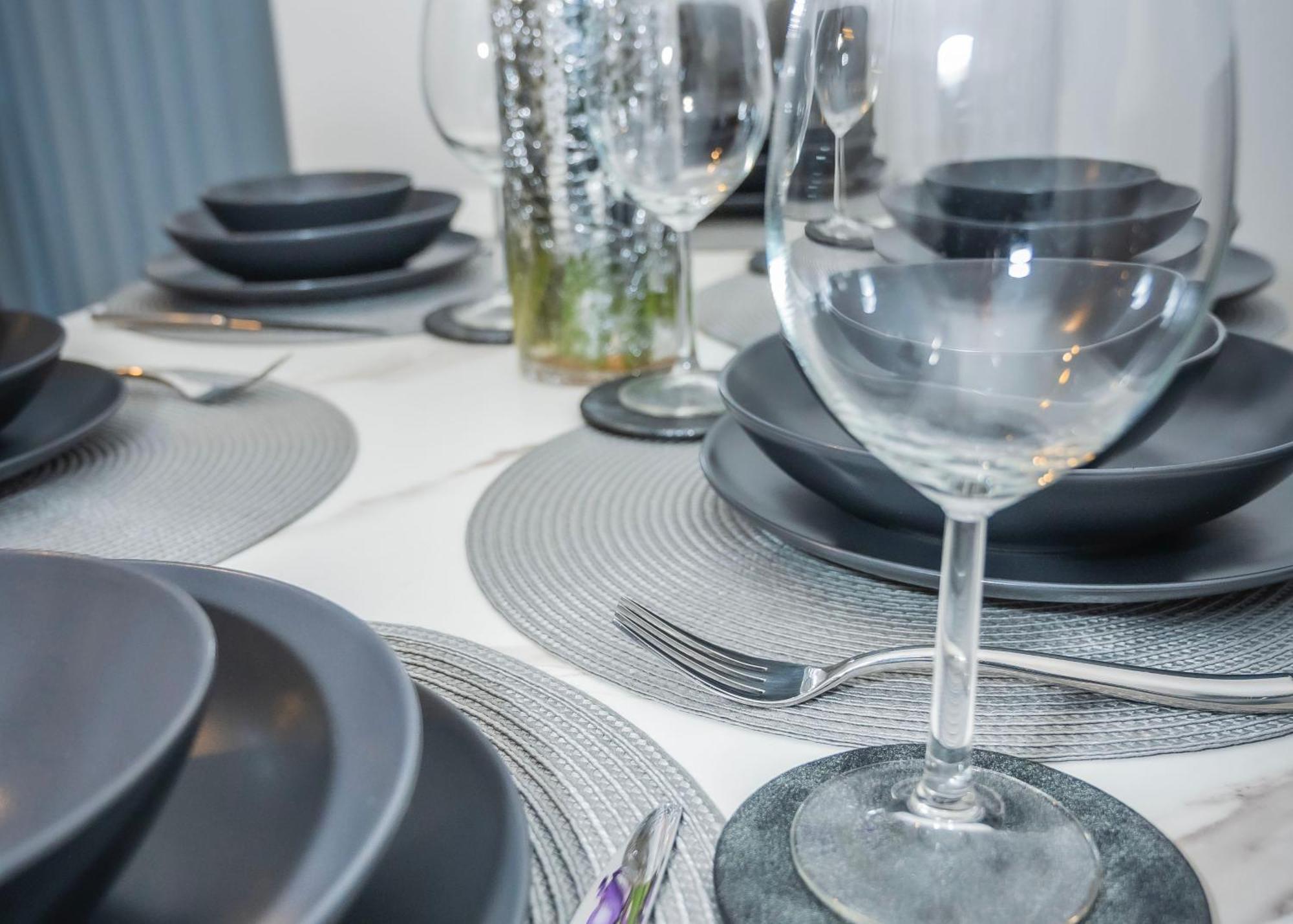 Holiday home The Parkes A Stylish 3br House With Free Parking, 5 Mins From Close To The Edgbaston Stadium, The Hippodrome, Uob, Aston And Bcu, China Town, Kings Heath Bhx Airport And Much *