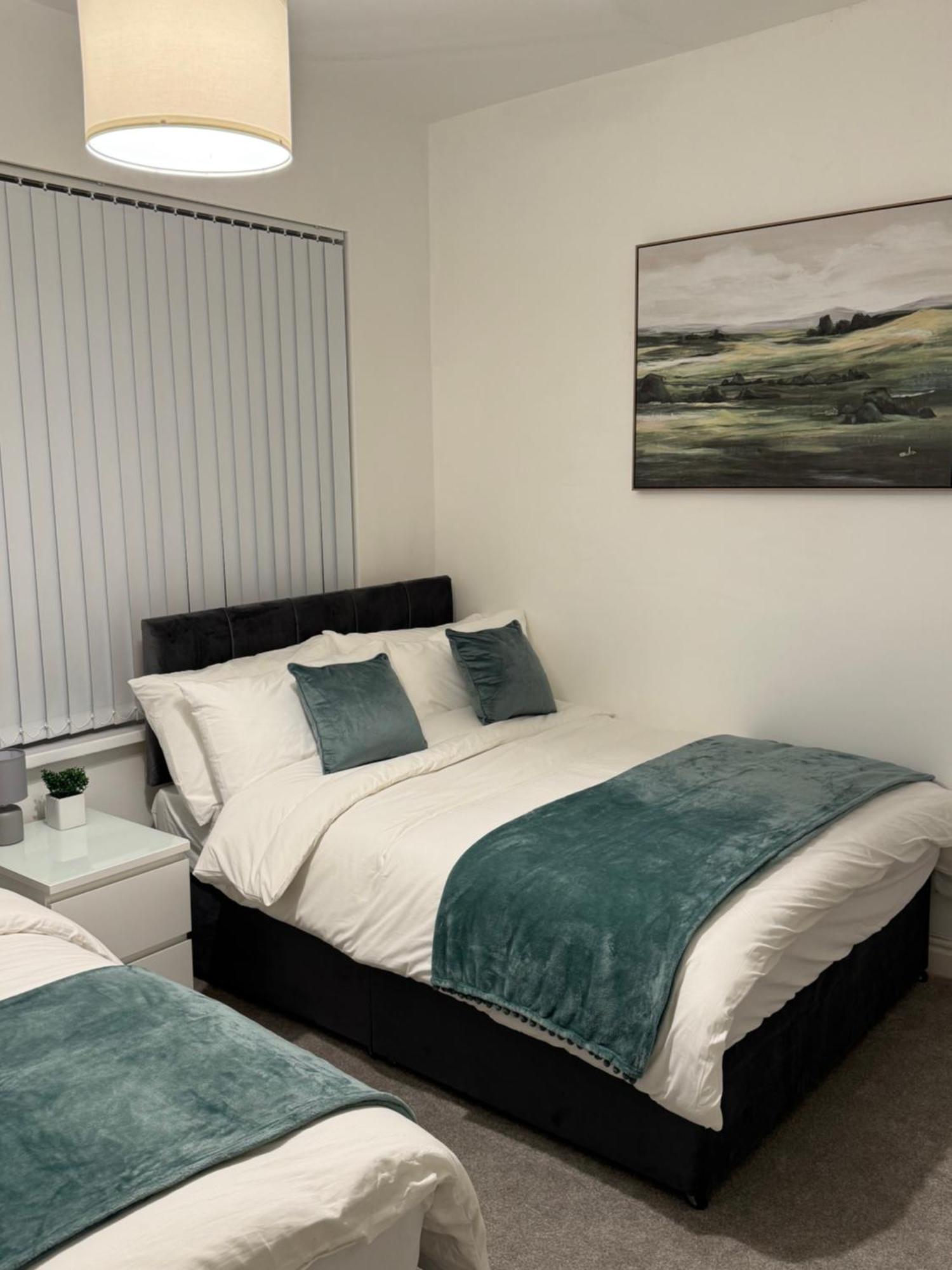 Cozy 3-bedroom Perfect For Work & Leisure *