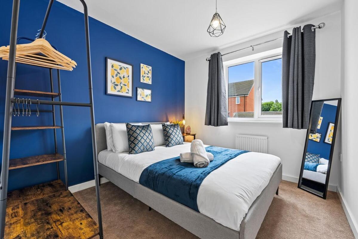 Apartment Woodscape - Spacious 4 Bed Work Accommodation, Contractors & Professionals, Driveway Parking, Fast Wifi, Close To Centre Birmingham