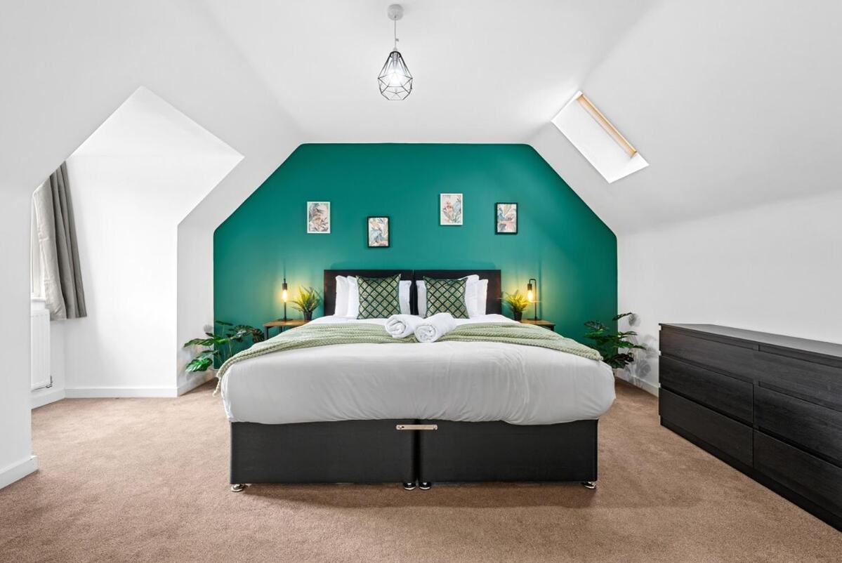 Woodscape - Spacious 4 Bed Work Accommodation, Contractors & Professionals, Driveway Parking, Fast Wifi, Close To Centre