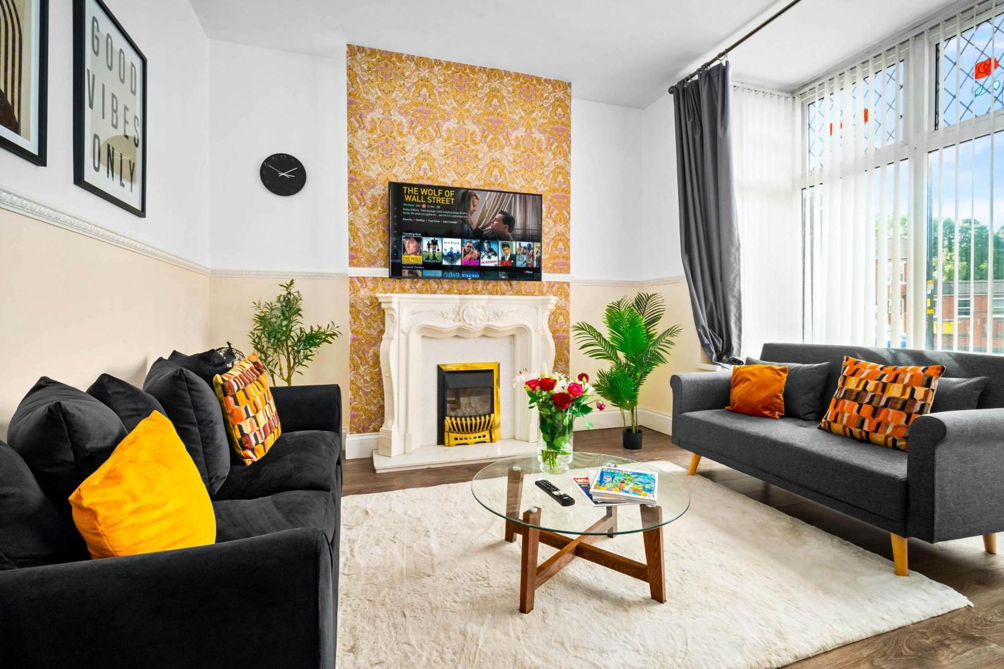 Modern 6-bedroom - Sleeps 12 - Parking - Garden 568p * Birmingham