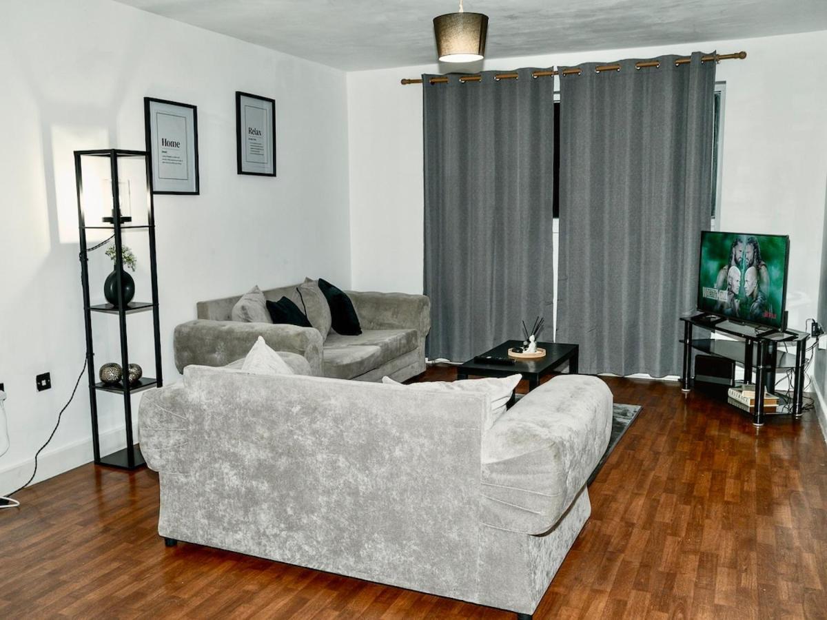 Apartment Casa Luxe 2 Bed Centre Free Parking & Outdoor Patio *