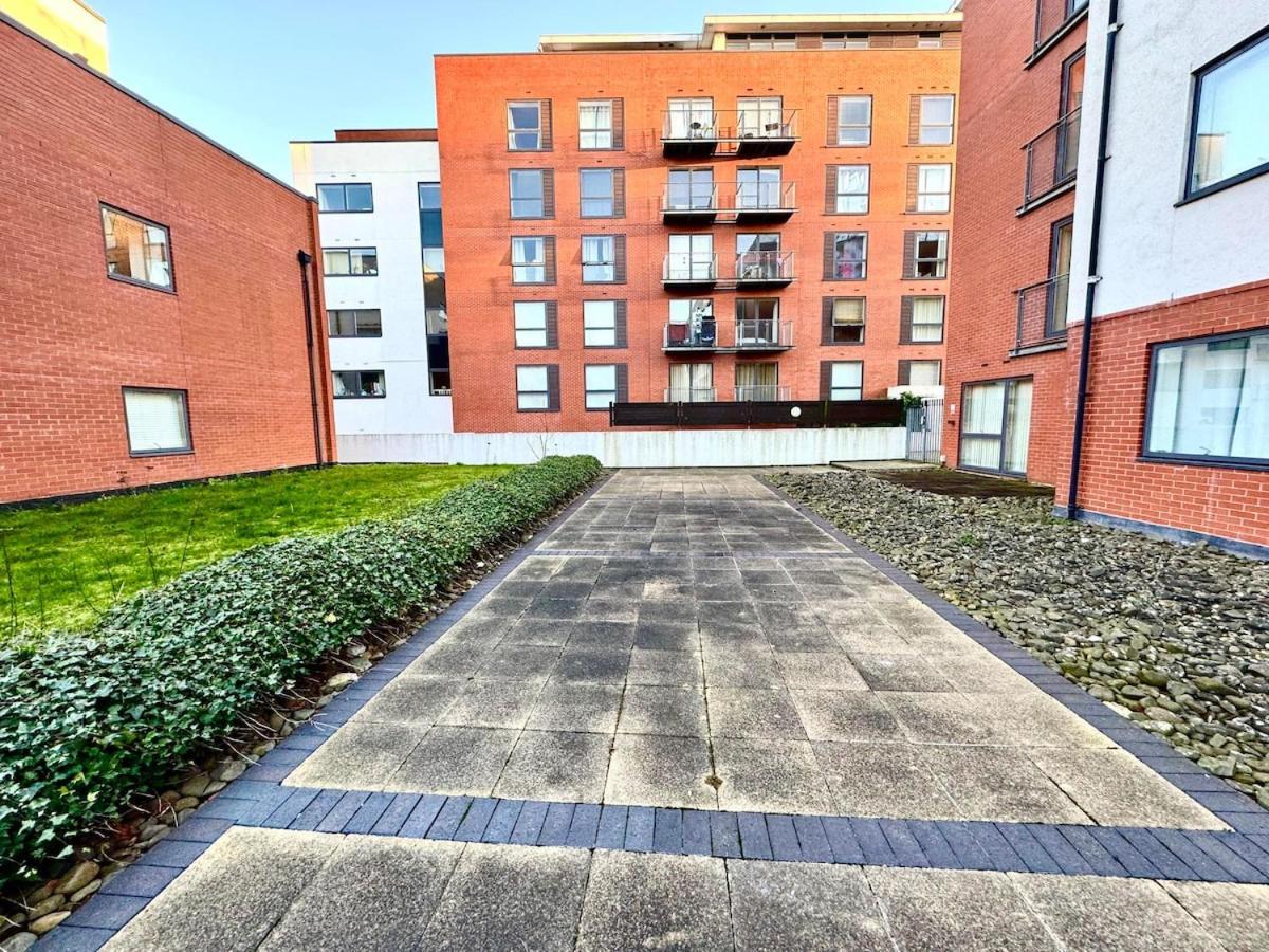 Apartment Casa Luxe 2 Bed Centre Free Parking & Outdoor Patio *