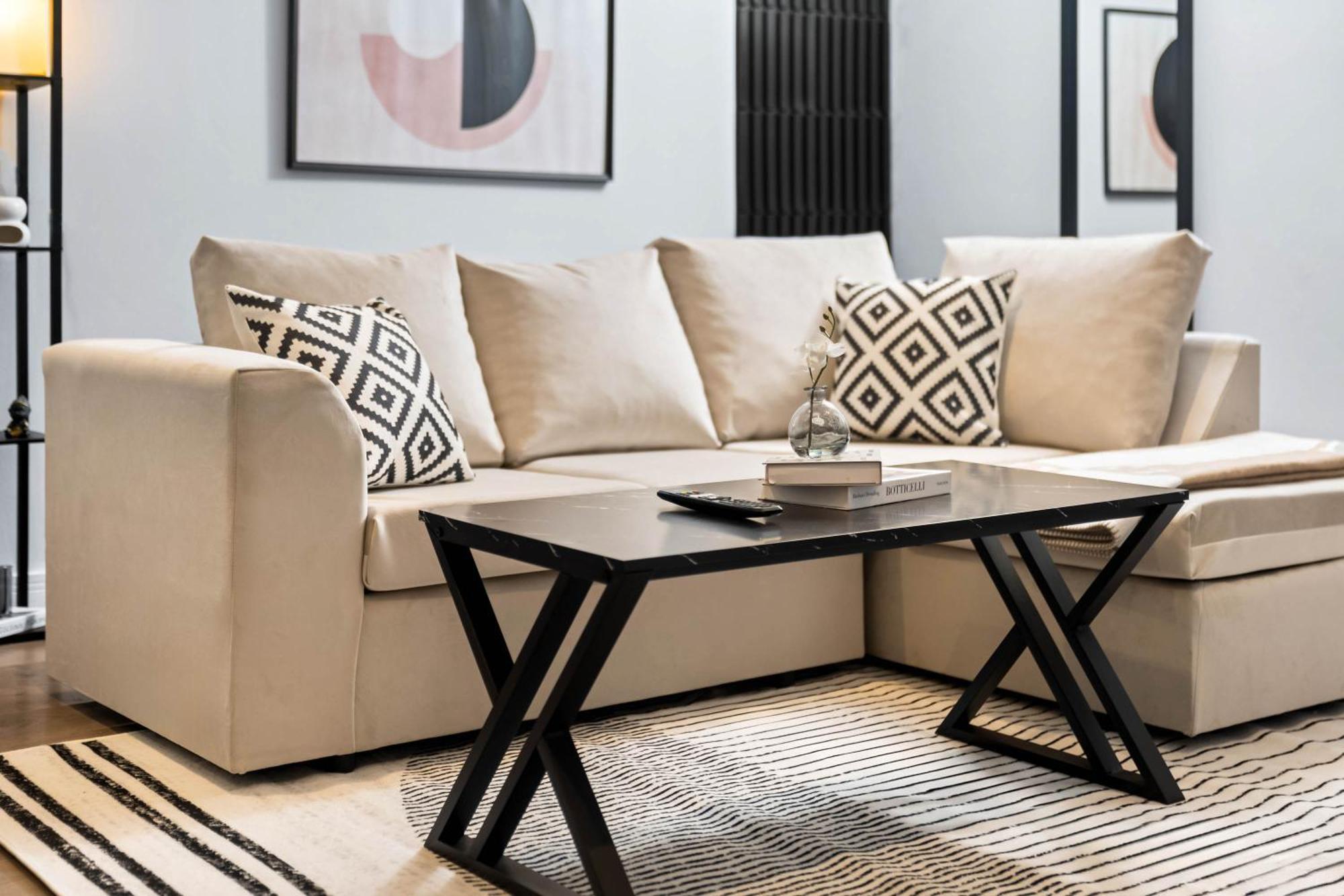 Luxury 2 Bedroom - Secure Parking - Jq - Pet Friendly 1la Apartment *