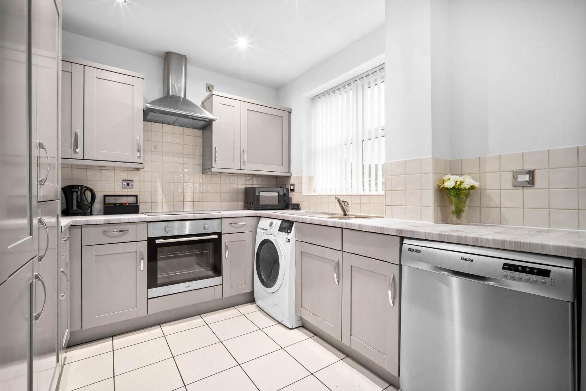 Apartment Luxury 2 Bedroom - Secure Parking - Jq - Pet Friendly 1la *