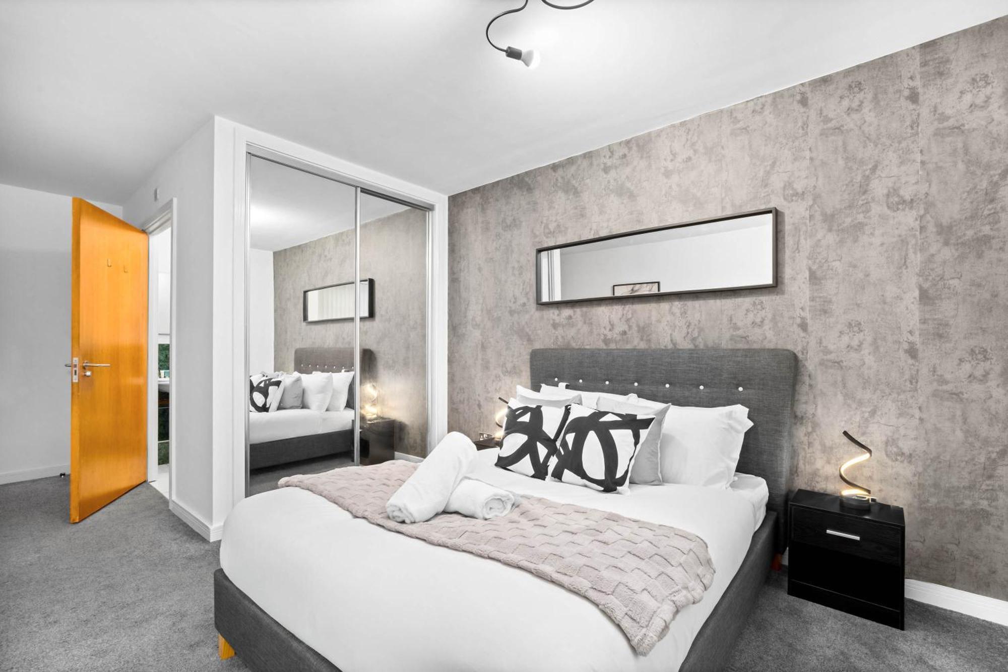 Luxury 2 Bedroom - Secure Parking - Jq - Pet Friendly 1la Apartment Birmingham