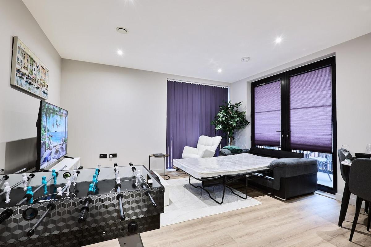 Stylish 1 Bedroom In *