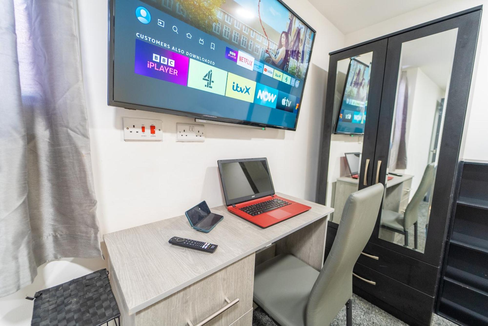 Apartment Equipped Compact Next To Uob And Qe Hospital! Birmingham
