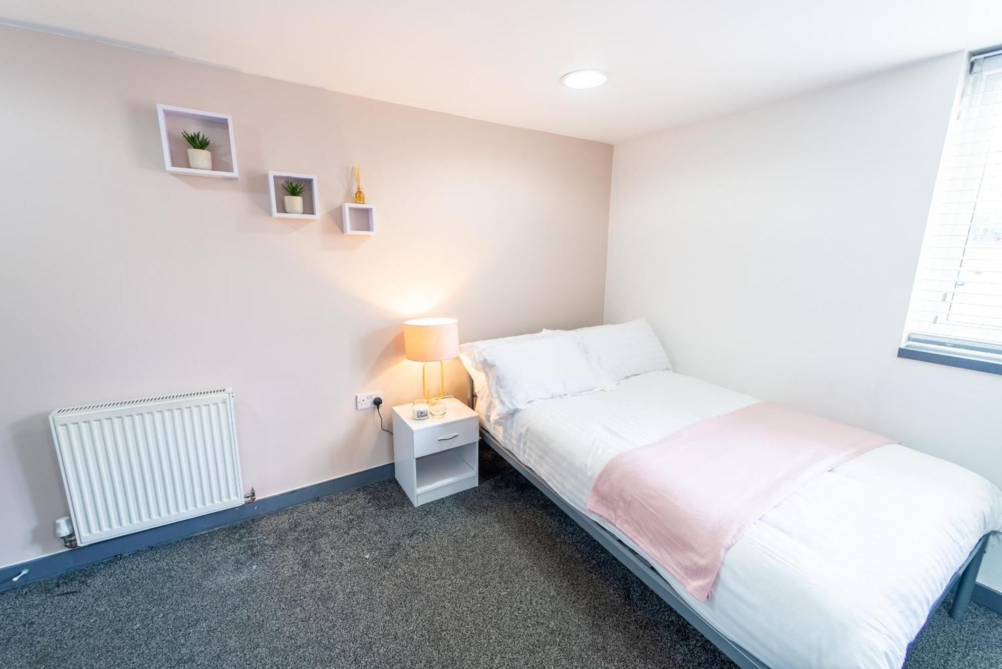 Equipped Compact Next To Uob And Qe Hospital! Apartment *