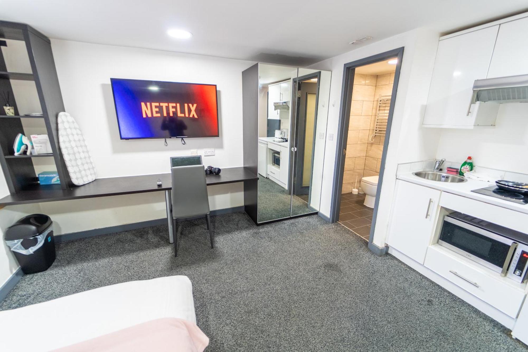 Apartment Equipped Compact Next To Uob And Qe Hospital! Birmingham