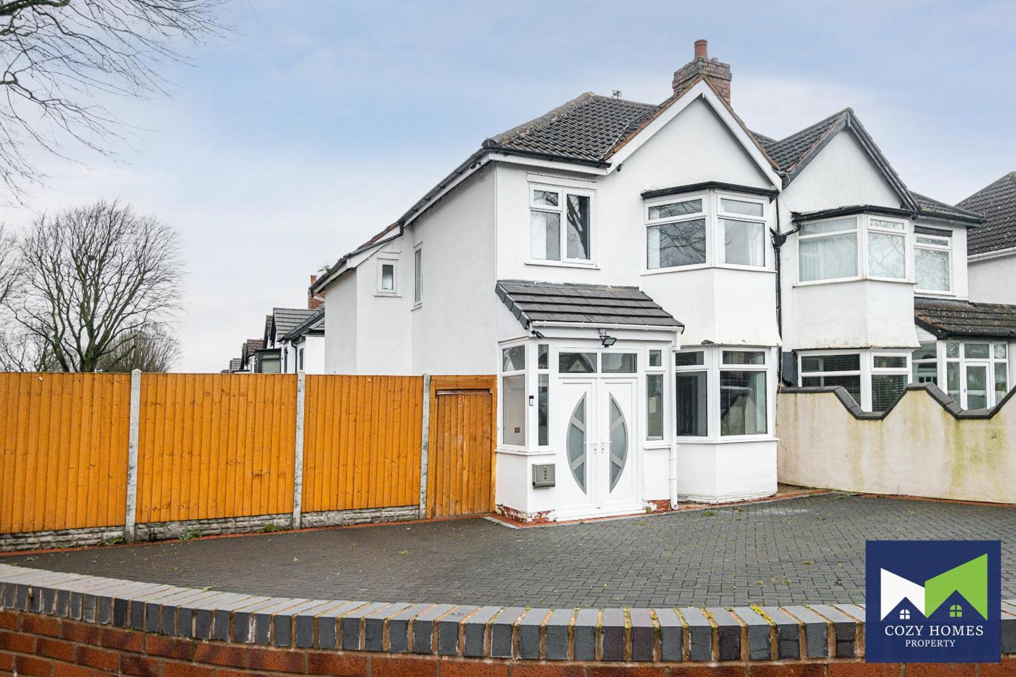 Modern-family-contractors-netflix-fast Wifi-private Parking-nec-hs2-jlr Holiday home *