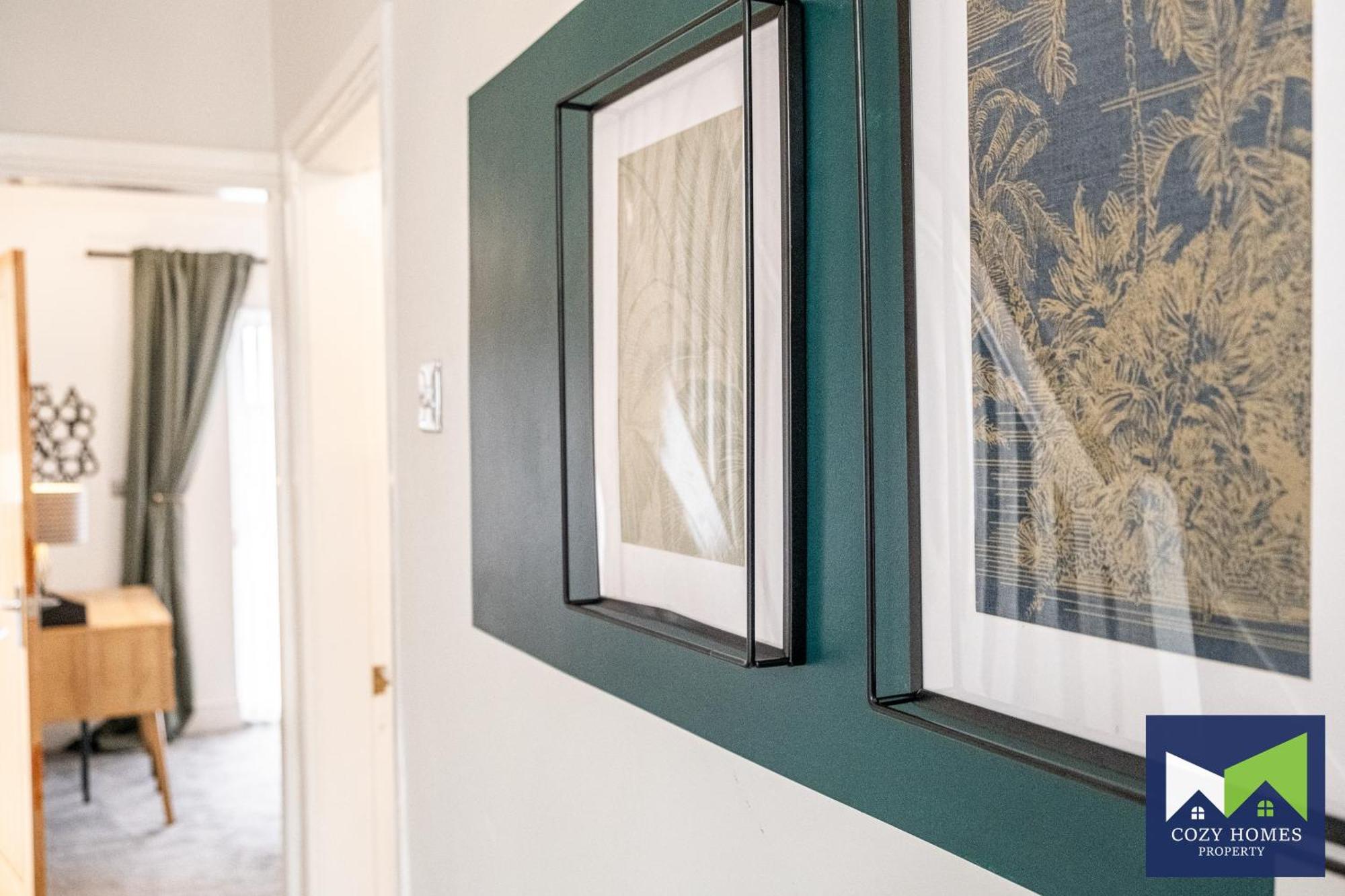 Holiday home Modern-family-contractors-netflix-fast Wifi-private Parking-nec-hs2-jlr