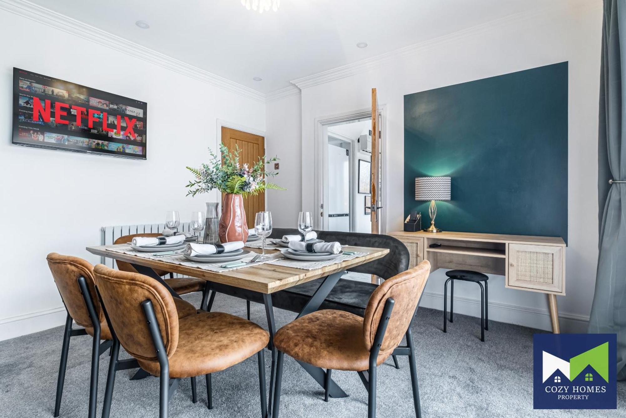 Modern-family-contractors-netflix-fast Wifi-private Parking-nec-hs2-jlr Birmingham