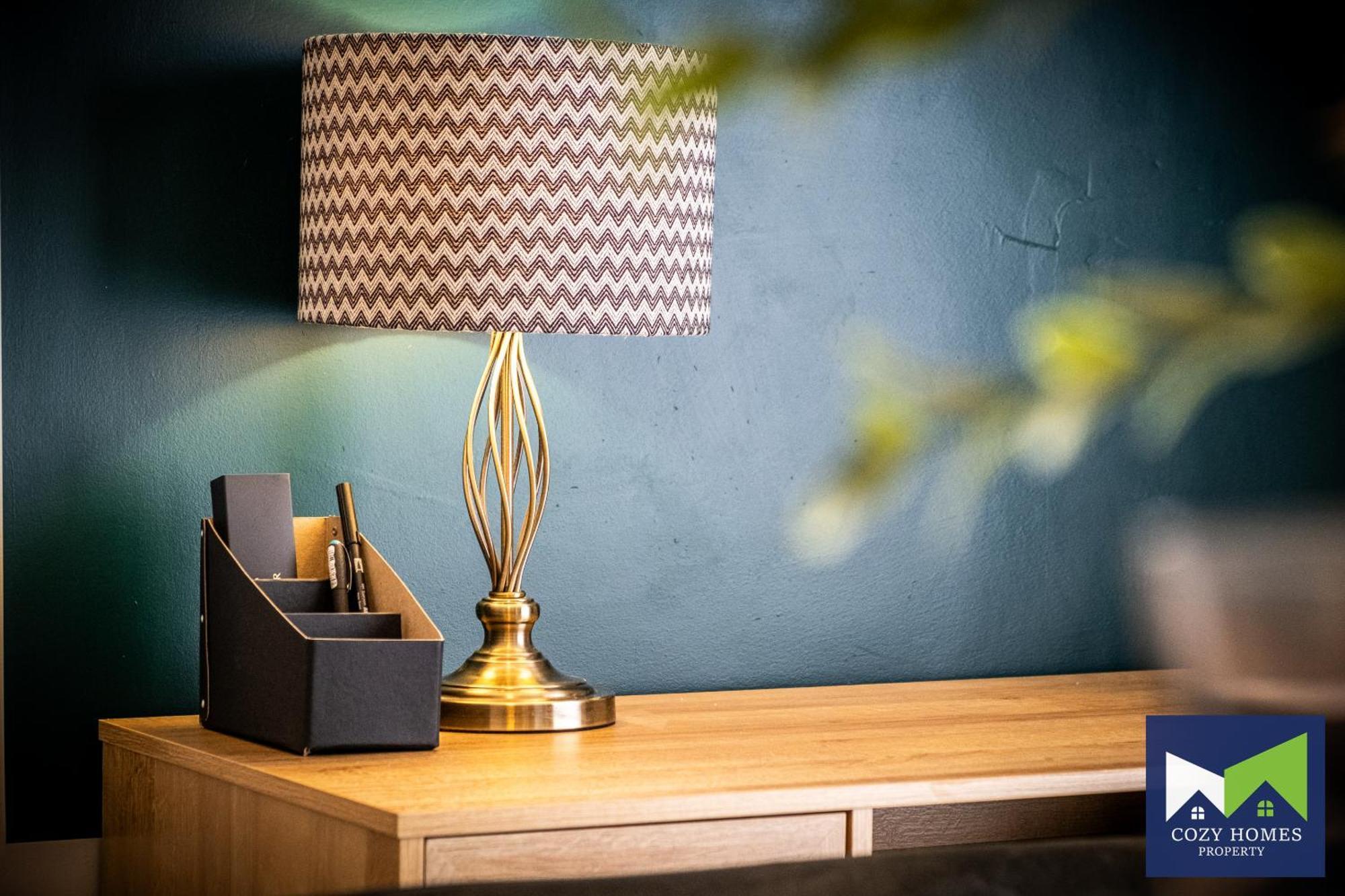Holiday home Modern-family-contractors-netflix-fast Wifi-private Parking-nec-hs2-jlr Birmingham