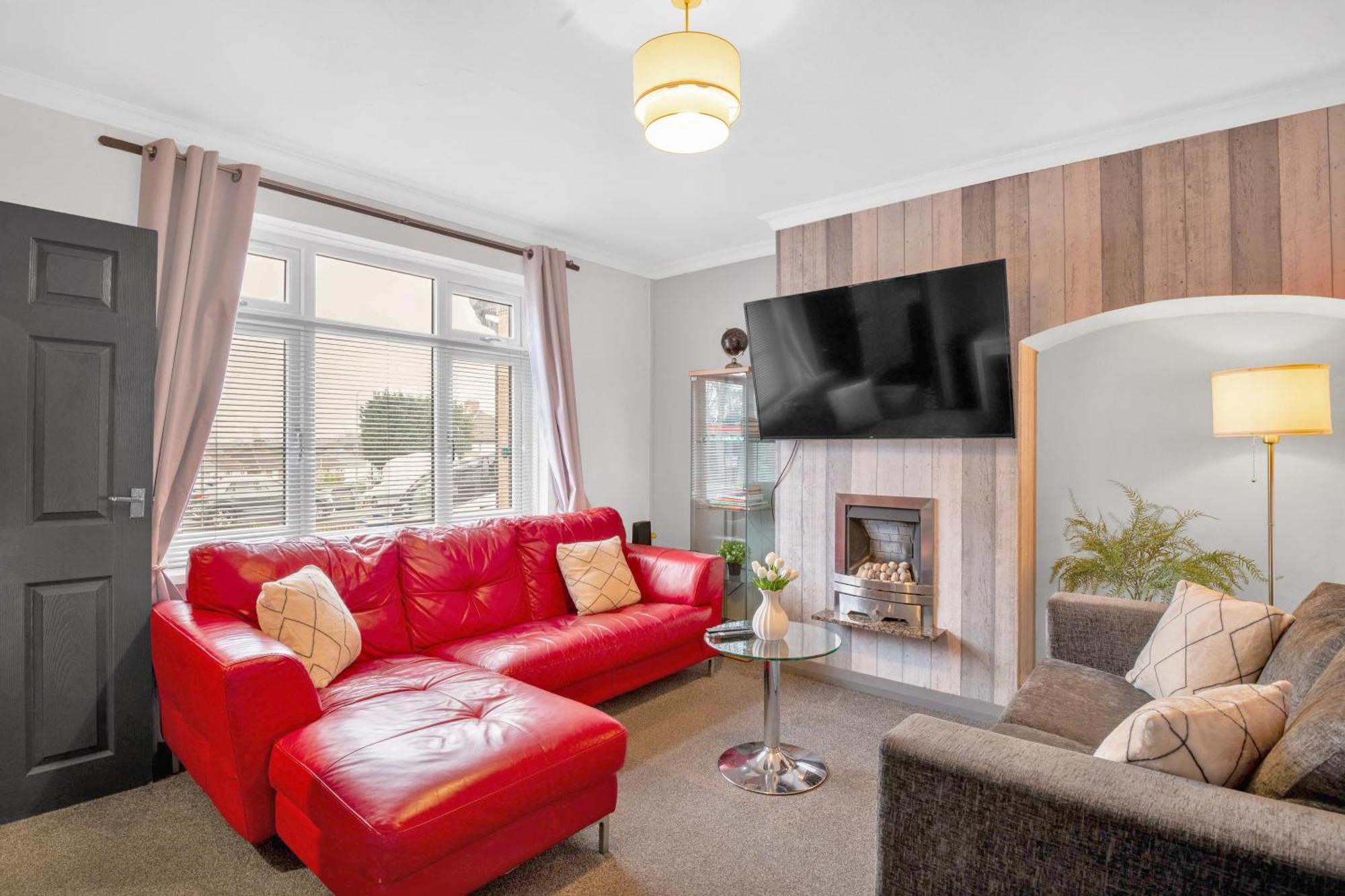 Holiday home Charming 6 Beds House, Close To Centre, Free Parking *