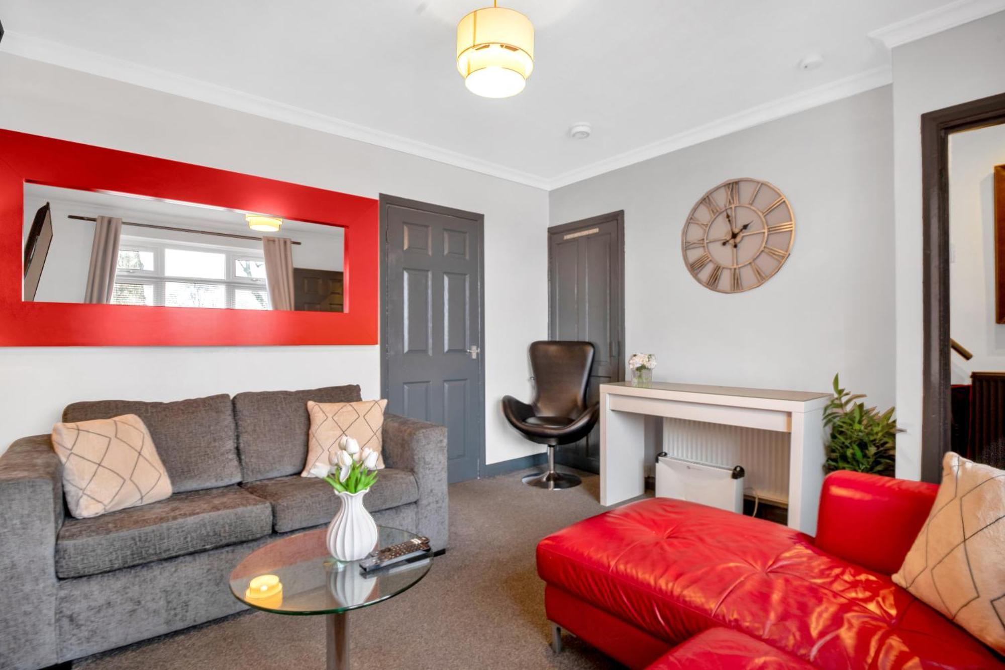 Charming 3-bedroom House, Close To Centre, Free Parking Holiday home Birmingham