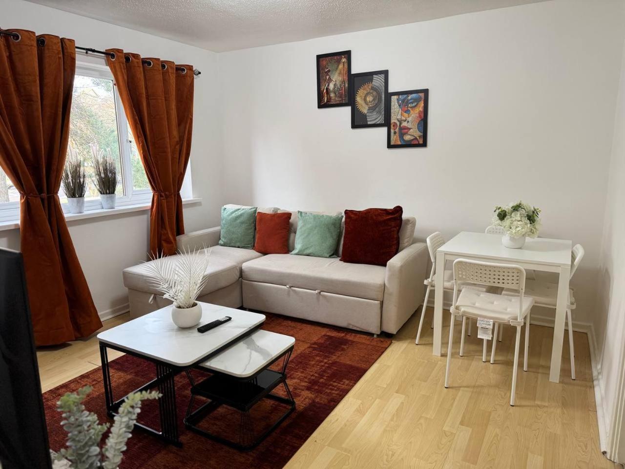 Soft Free Parking Apartment Birmingham