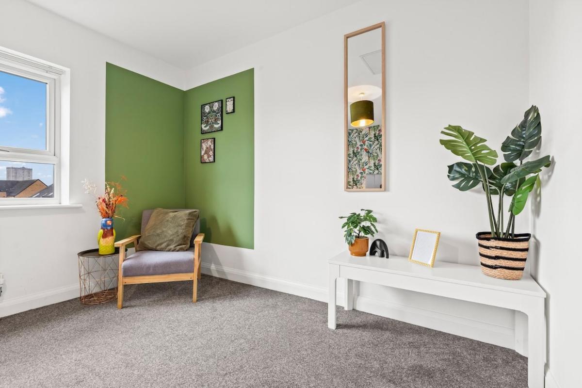 28 Luxury 5bdr House Sleeps 11 Bham Cc Parking Holiday home Birmingham