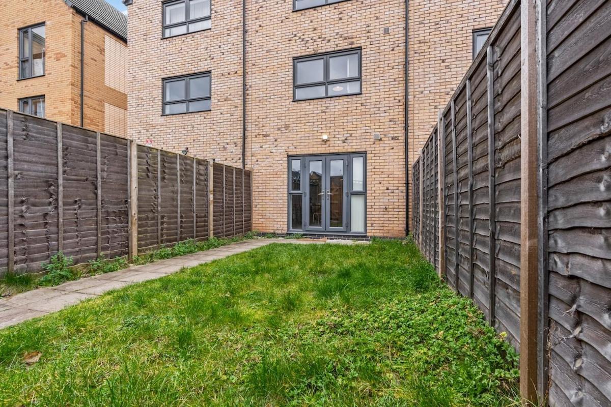 Holiday home 28 Luxury 5bdr House Sleeps 11 Bham Cc Parking