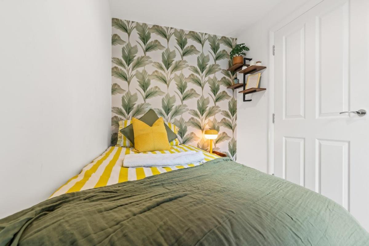 Holiday home 28 Luxury 5bdr House Sleeps 11 Bham Cc Parking Birmingham