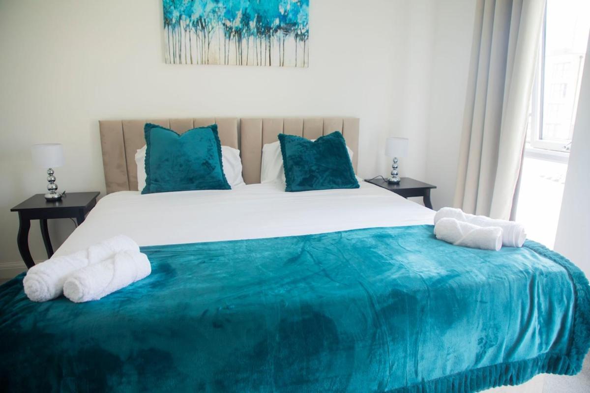 5 Bed House Wifi Centre Free Parking *