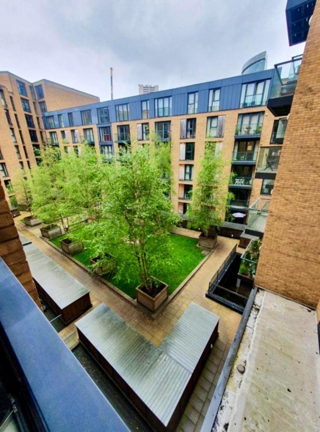 Cosy Arcadian Centre - Free Parking Apartment *
