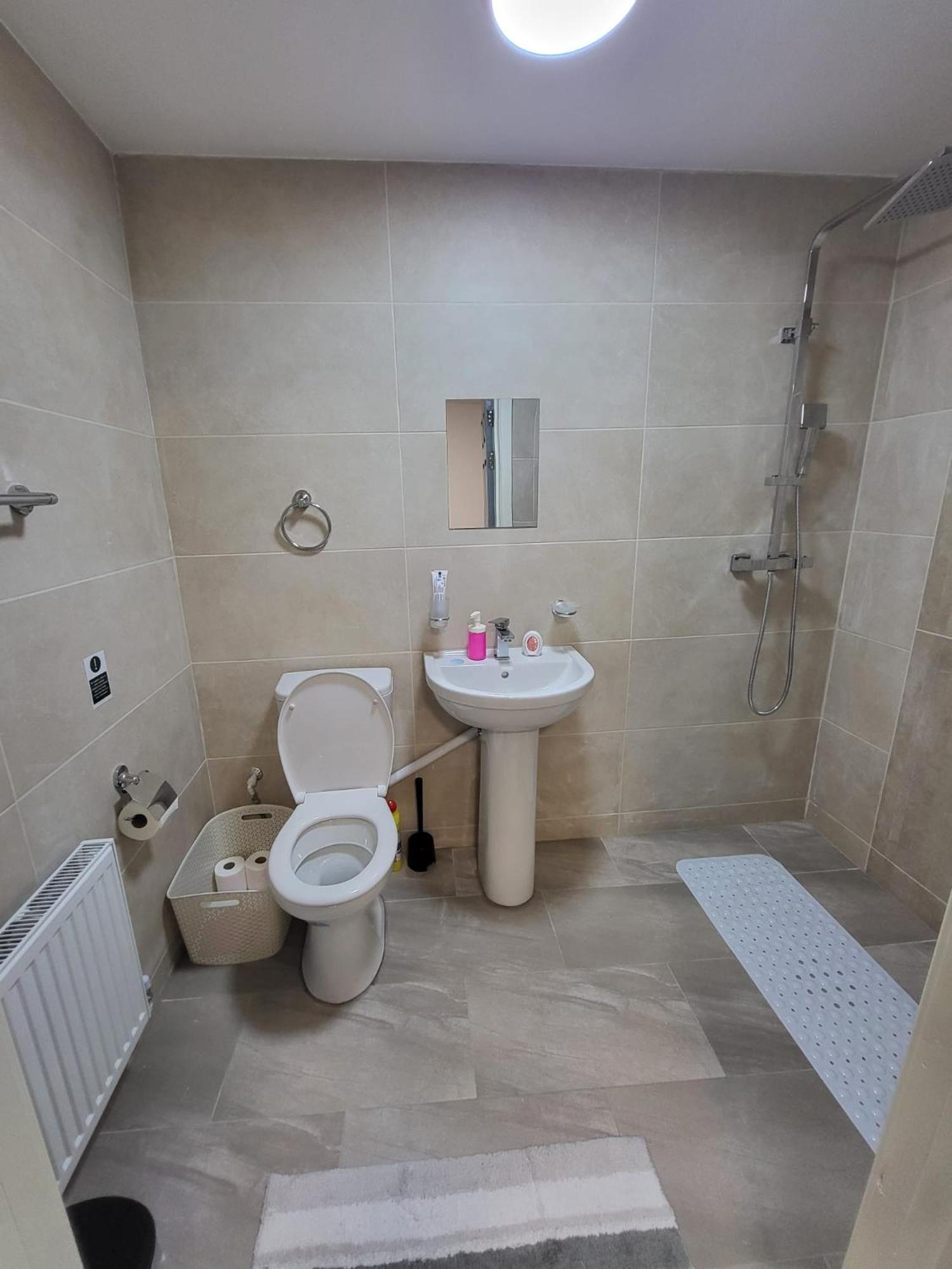 Prime Retreats - Flynn House Hostel