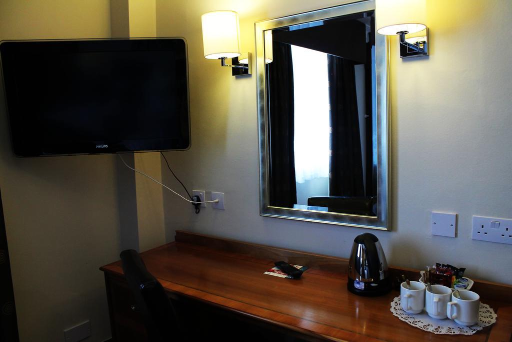 The Royal Angus Hotel 3*