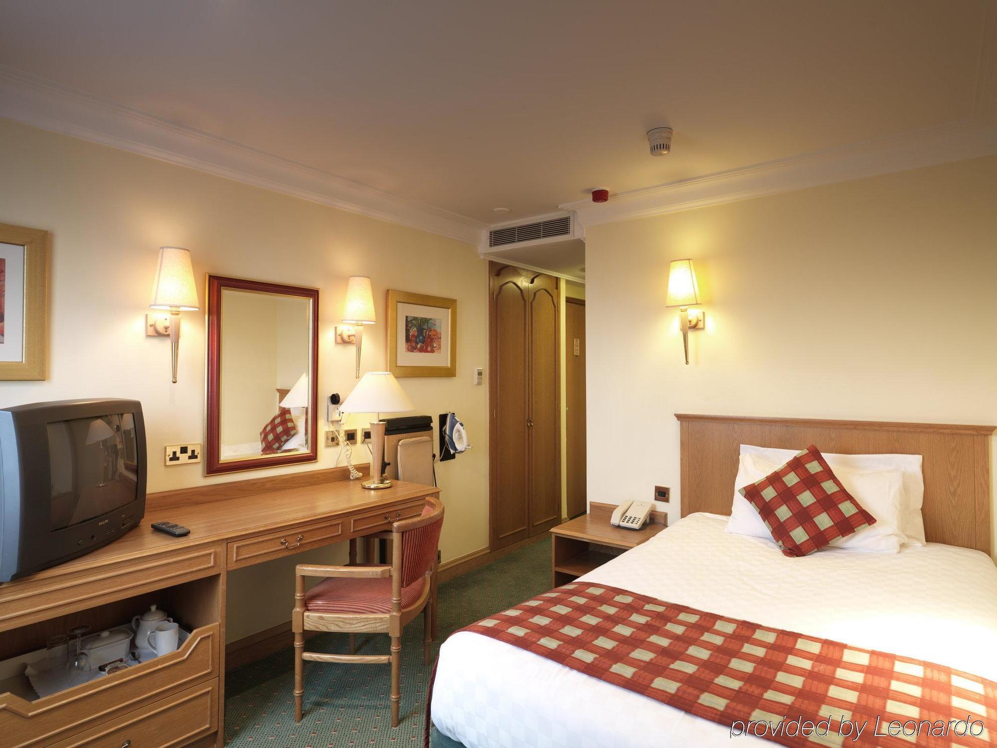 The Royal Angus Hotel