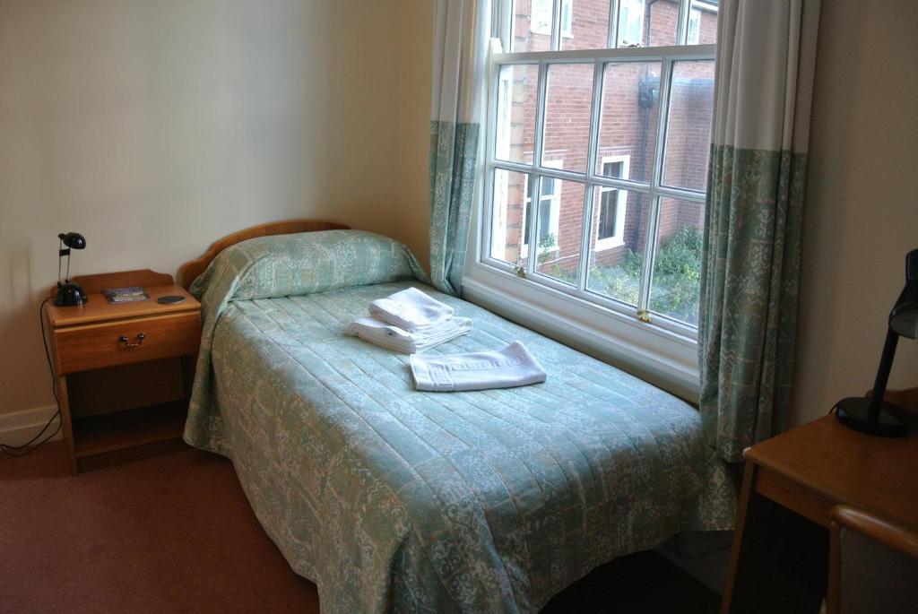 Woodbrooke 2*