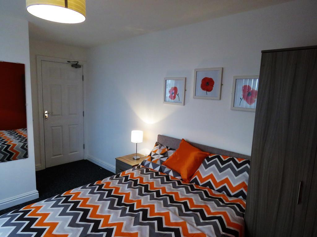 Staynec Moat House Birmingham - For Company, Contractor And Leisure Stays - Nec, Hs2, Jlr, Airport * Birmingham